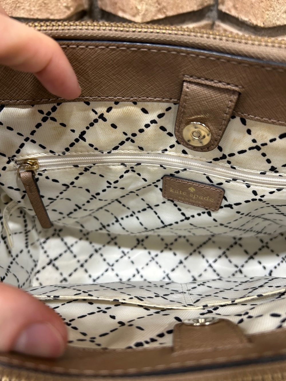 Kate Spade  New York Saffiano Leather Top Handle Bag Tan & Black. - Picture 4 of 5